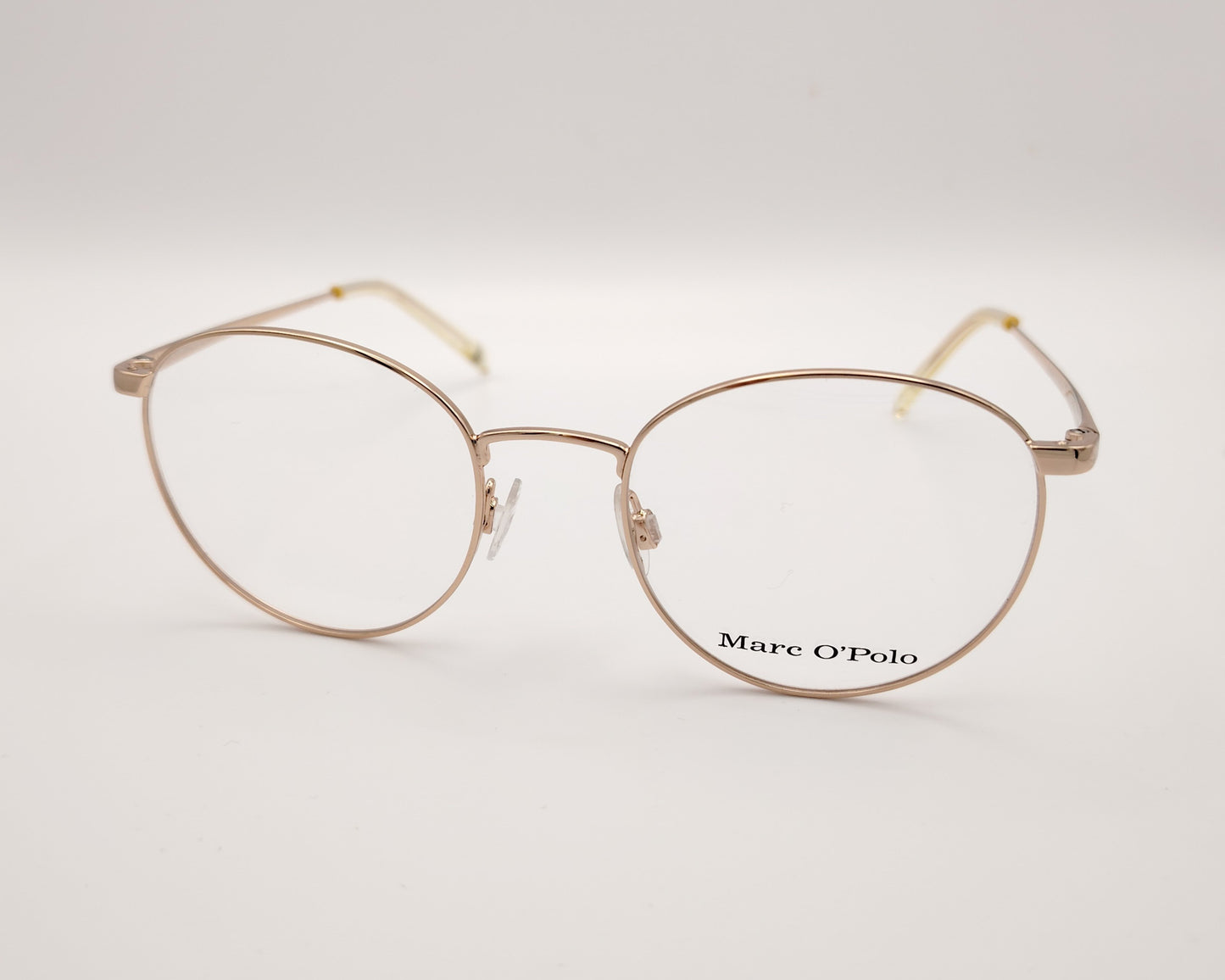 gafas marc o’polo con montura metálica fina y diseño redondo, cómodas y elegantes