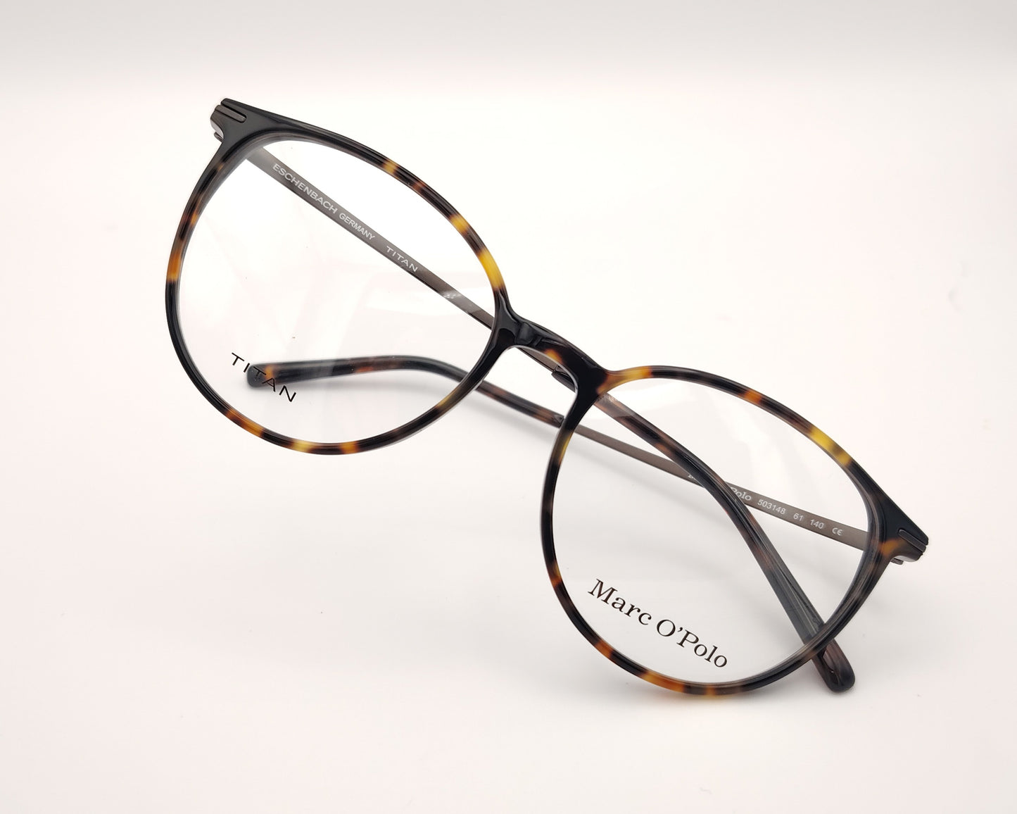 gafas marc o’polo redondas de acetato  en color carey con varillas de titanio 