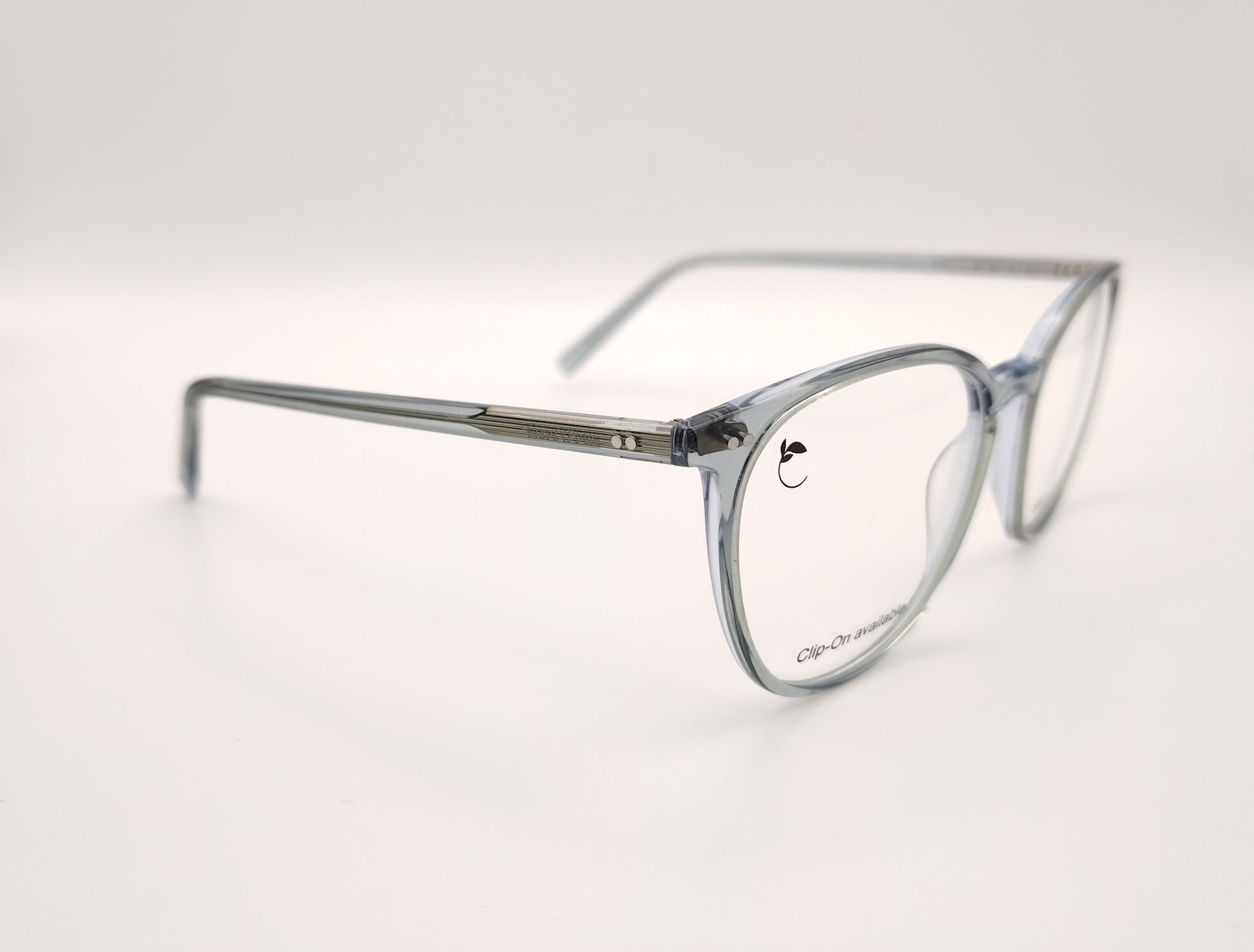 gafas marc o'polo de acetato transparente azulado compatibles con clip de sol