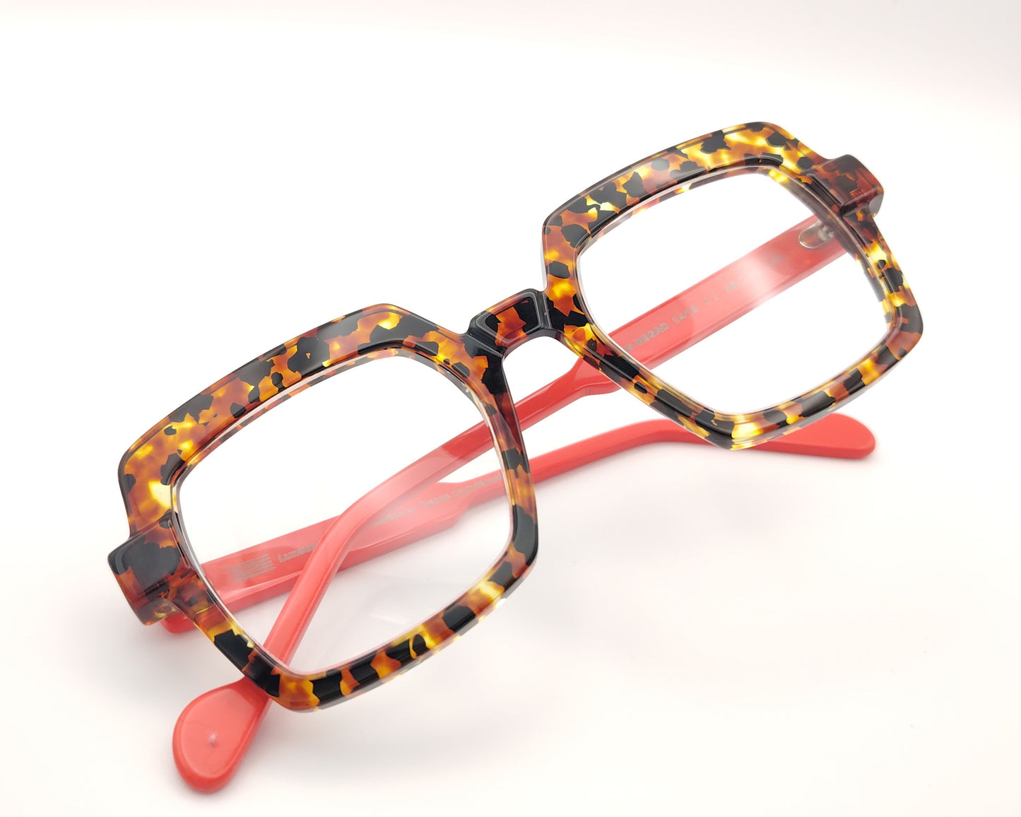 gafas graduadas de forma cuadrada en carey ámbar con varillas coral