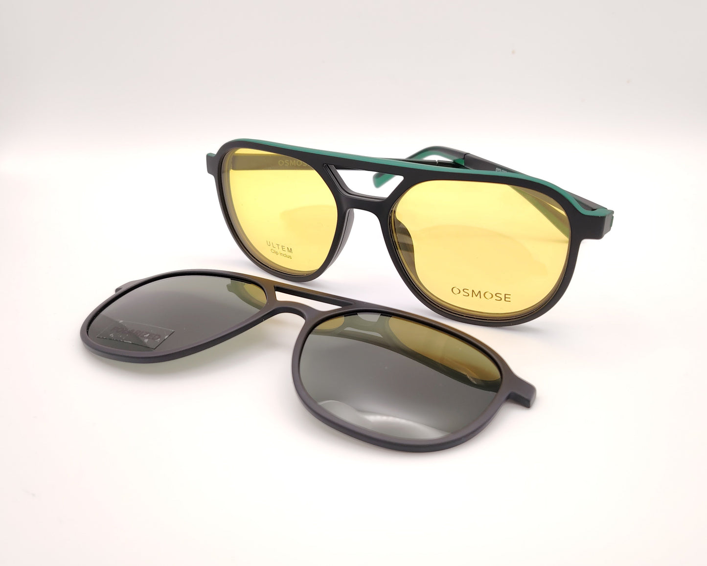 gafas graduadas negras con doble puente y clip solar intercambiable con lentes amarillas y oscuras polarizadas