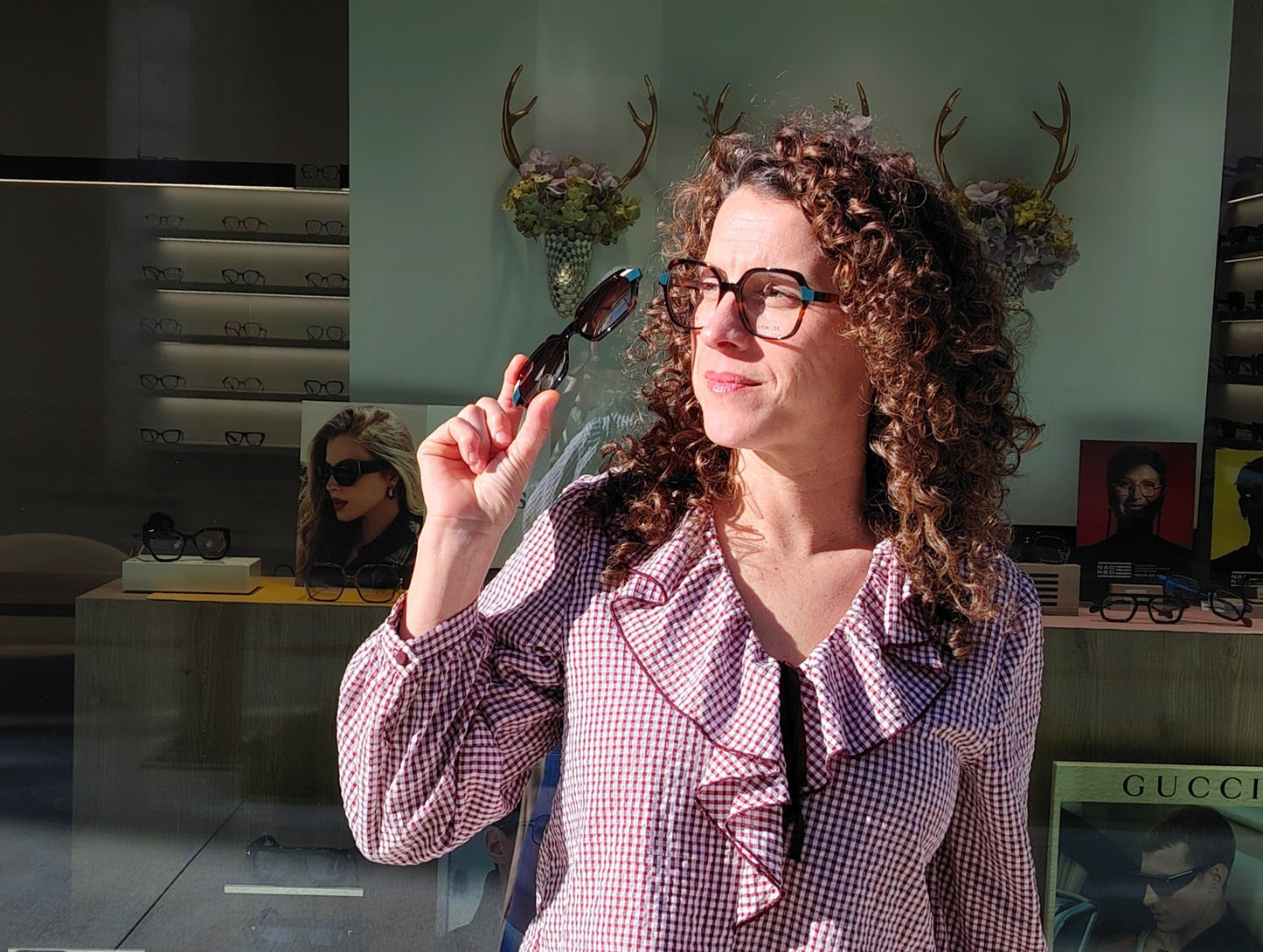 gafas osmose carey con detalles verdes doble clip on magnético polarizado marron degradado y azul suave
