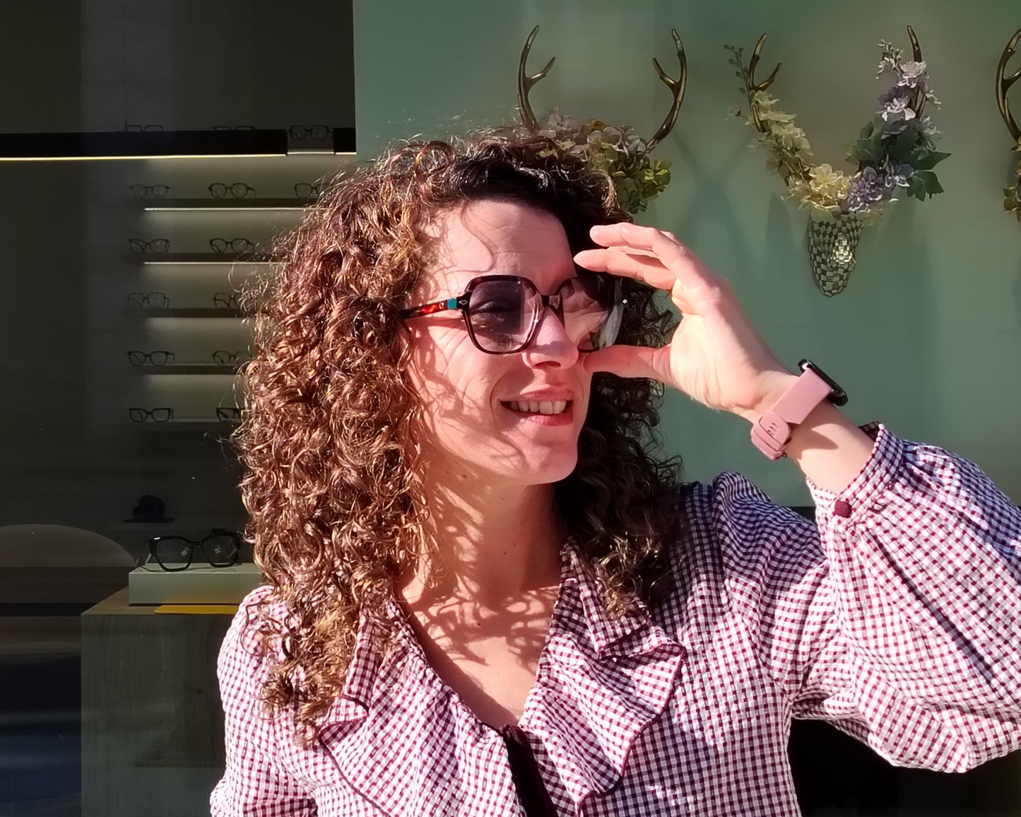 gafas osmose carey con detalles verdes doble clip on magnético polarizado marron degradado y azul suave
