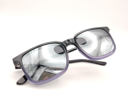 gafas de pasta en pasta negro degradado a lila  con dos clips, uno de sol polarizado espejo plata y otro amarillo