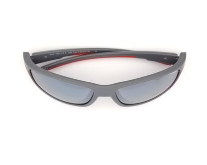 o neill ons 9021 108p gafas de sol envolventes de pasta en color gris mate con detalles en rojo, lentes polarizadas en espejo plata