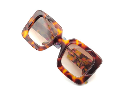 gafas de sol paname donna c5 cuadradas carey con varillas multicolor y lentes degradadas marrones