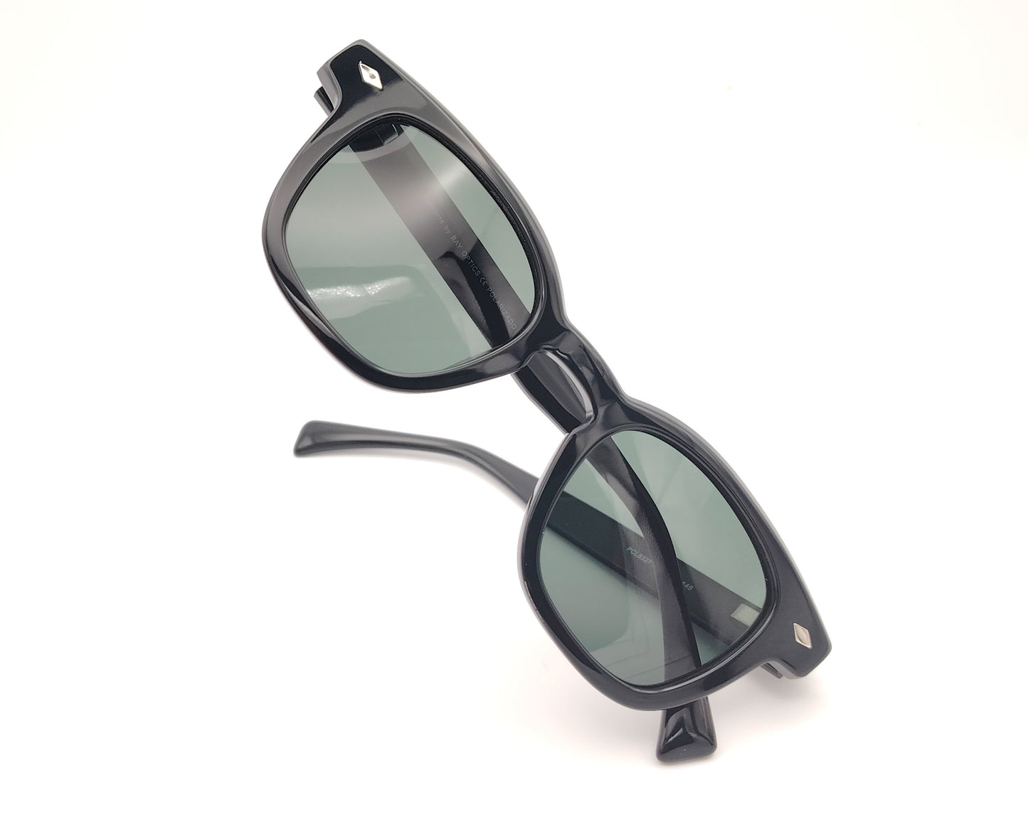 gafas de sol de acetato en negro con lentes polarizadas para caras pequeñas