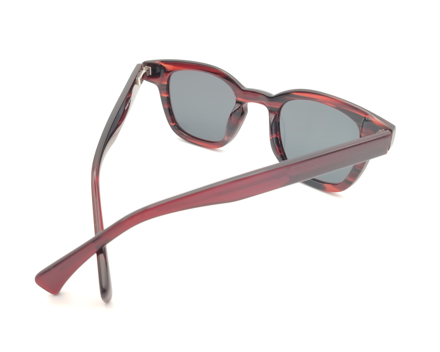 gafas de sol de acetato en negro y rojo jaspeado con lentes polarizadas para caras pequeñas