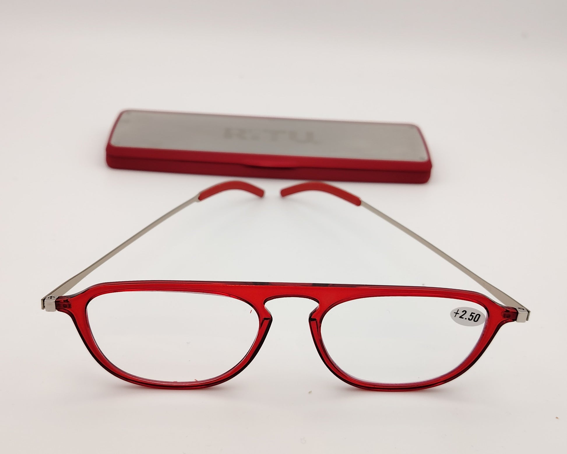 gafas de lectura premontadas para presbicia con diseño compacto y ultraligero, incluyen un estuche plano y resistente ideal para llevar en el bolsillo, disponibles en varias graduaciones, color rojo