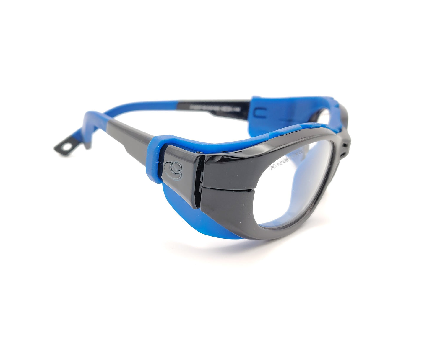 gafas deportivas graduadas infantiles en negro con interior azul diseño envolvente protección ocular resistente para deporte 