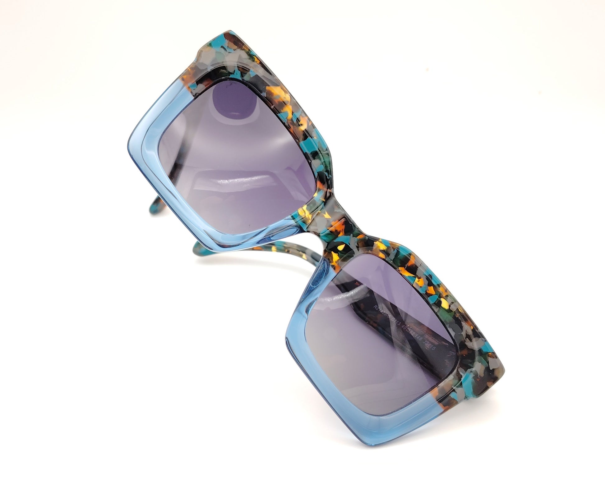 gafas de sol cuadradas con montura de acetato y lentes oscuras polarizadas