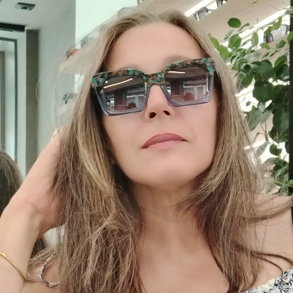 gafas de sol cuadradas con montura de acetato y lentes oscuras polarizadas