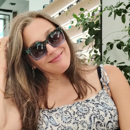 gafas de sol cuadradas con montura de acetato y lentes oscuras polarizadas