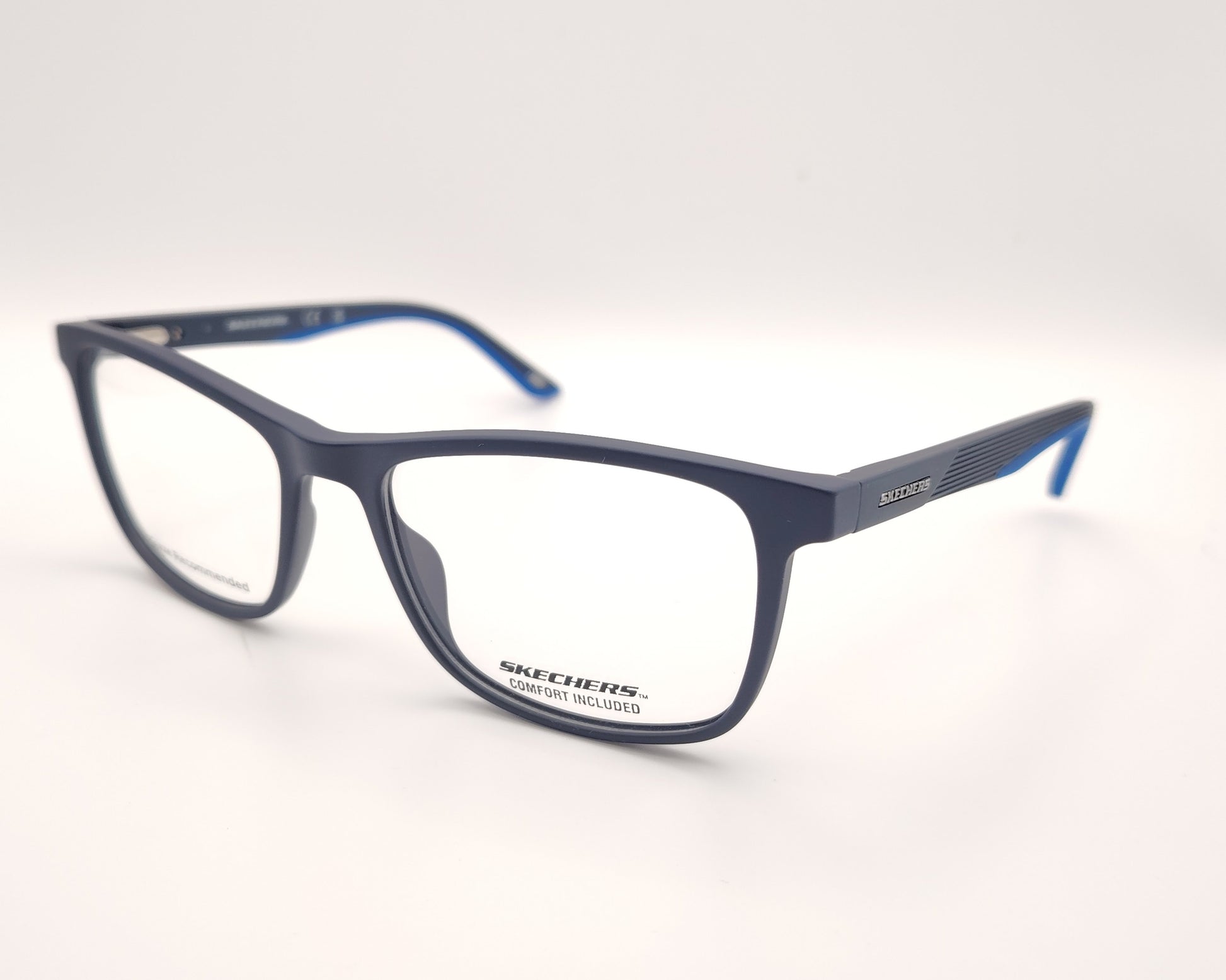 gafas graduadas skechers azules mate rectangulares con estilo deportivo