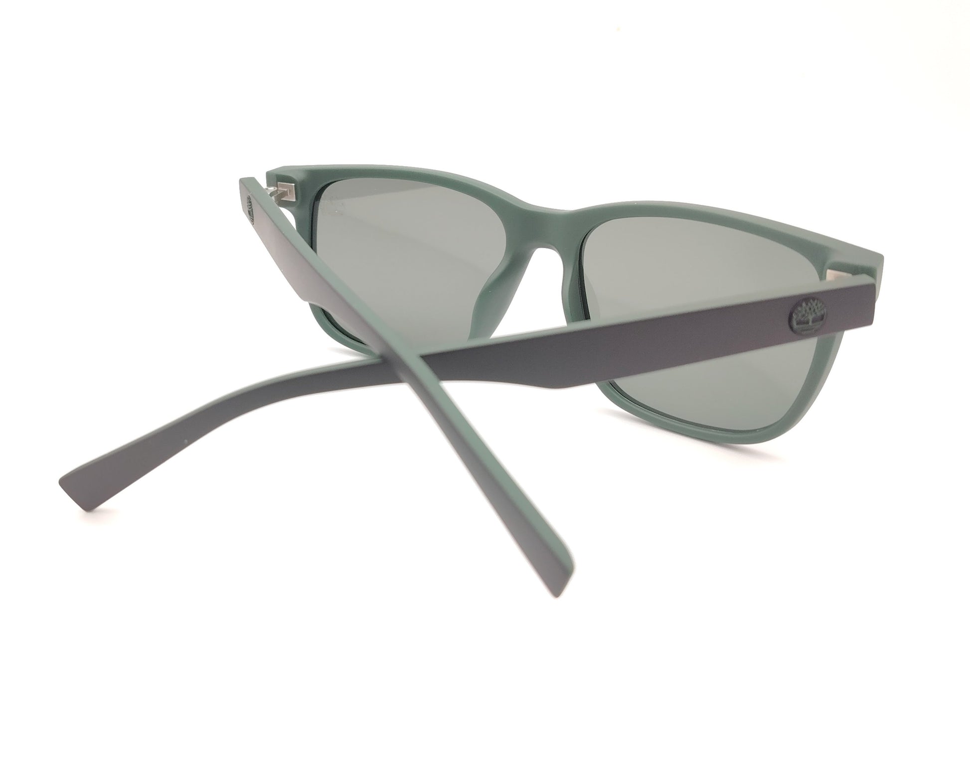 gafas de sol polarizadas cadete rectangulares en negro con interior verde para cara pequeña
