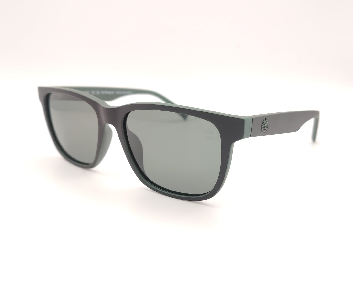 gafas de sol polarizadas cadete rectangulares en negro con interior verde para cara pequeña