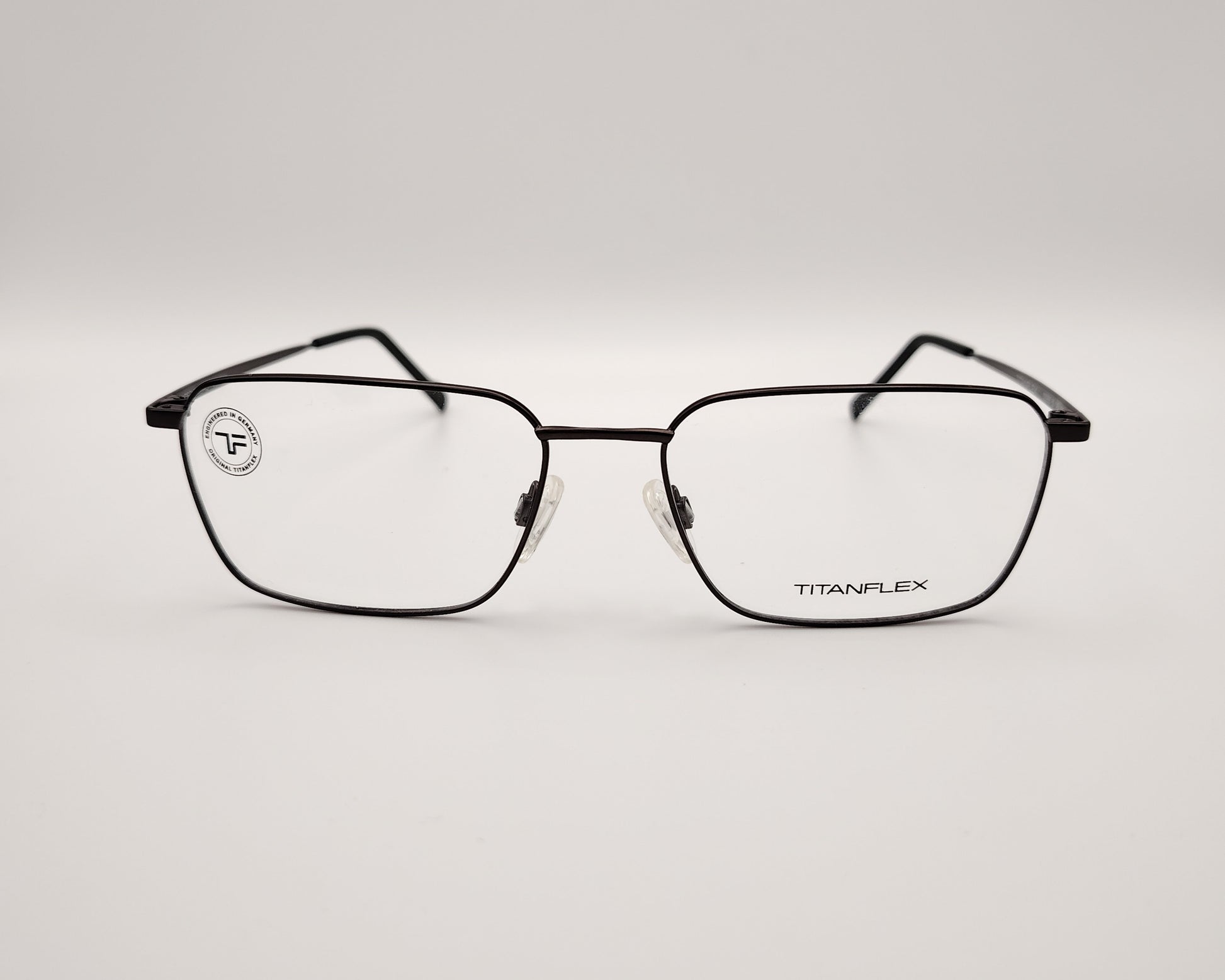 gafas titanflex rectangulares grafito con montura metálica ligera y varillas finas