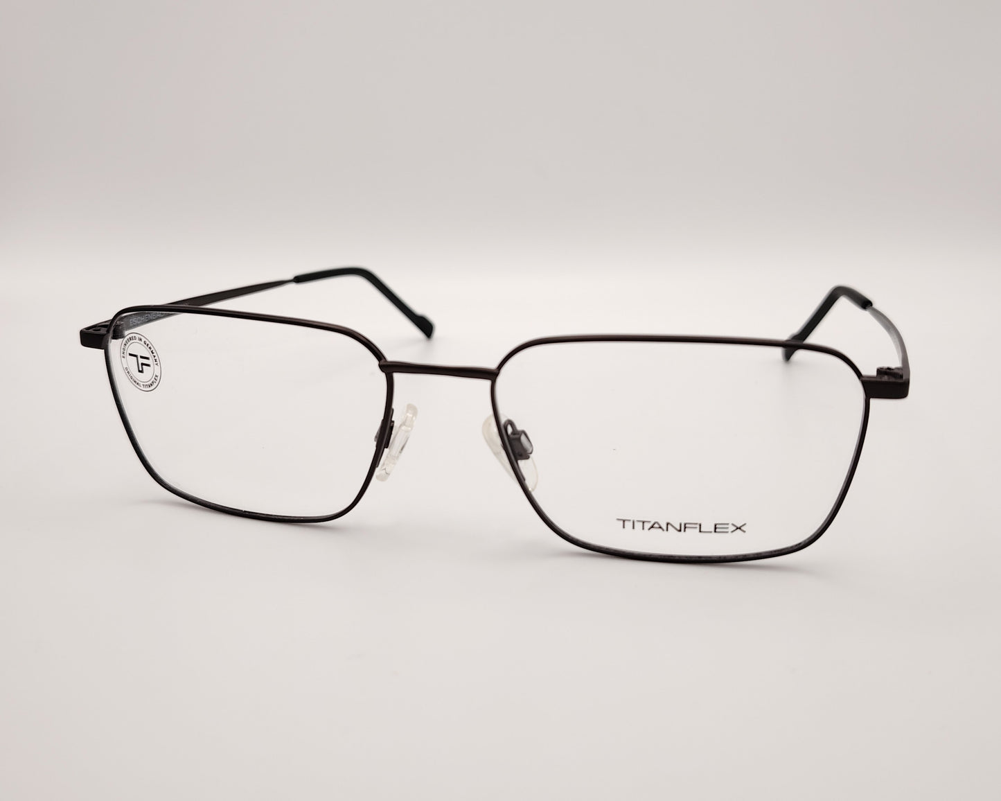 gafas titanflex rectangulares grafito con montura metálica ligera y varillas finas