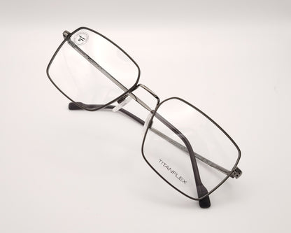 gafas titanflex rectangulares con montura metálica oscura 