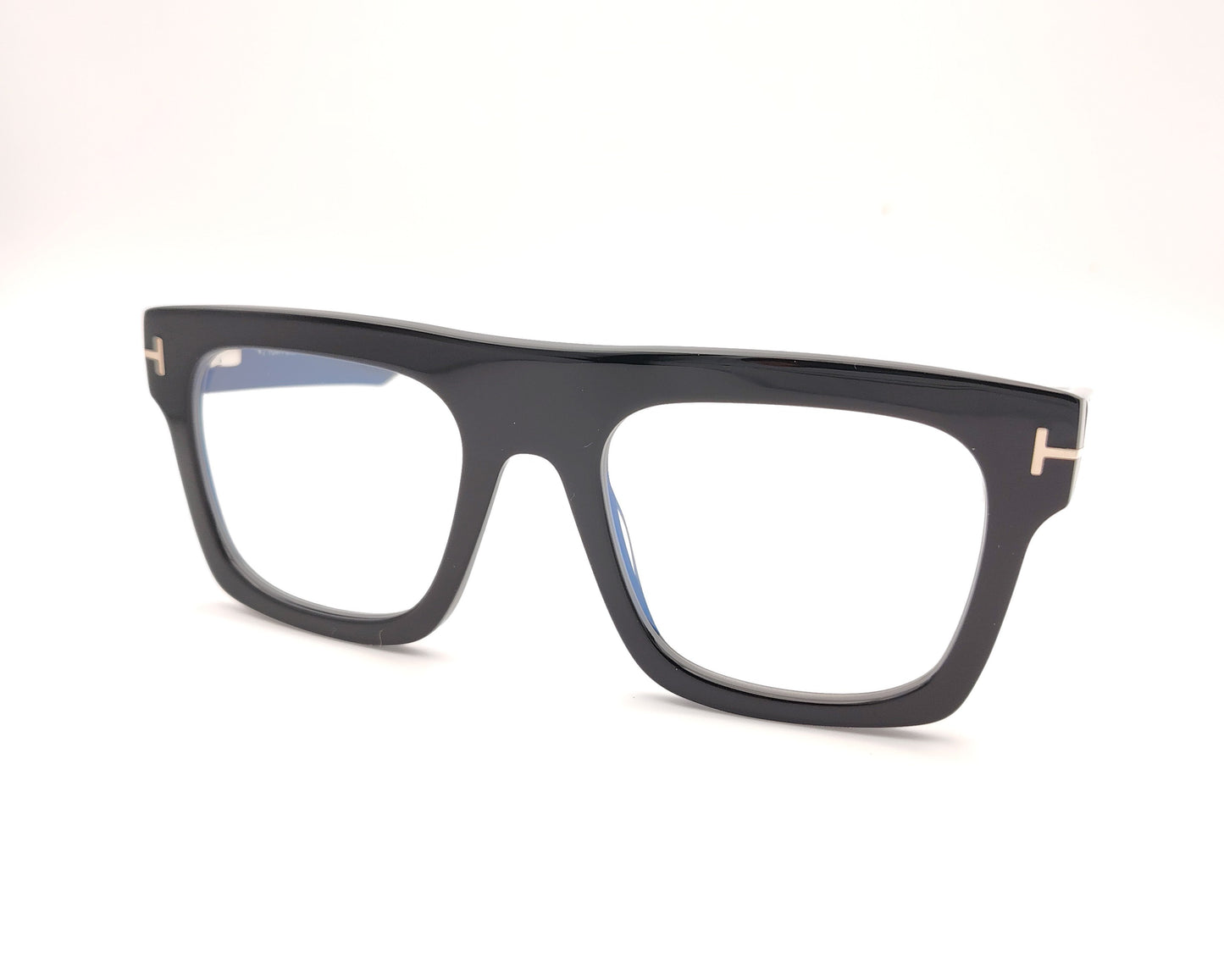 gafas de pasta negra rectangulares con clip solar marrón