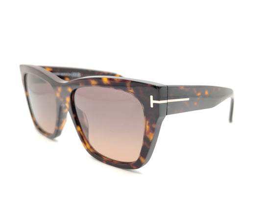 gafas de sol tom ford carey cuadradas con lentes marrón degradado y detalle metálico en las varillas