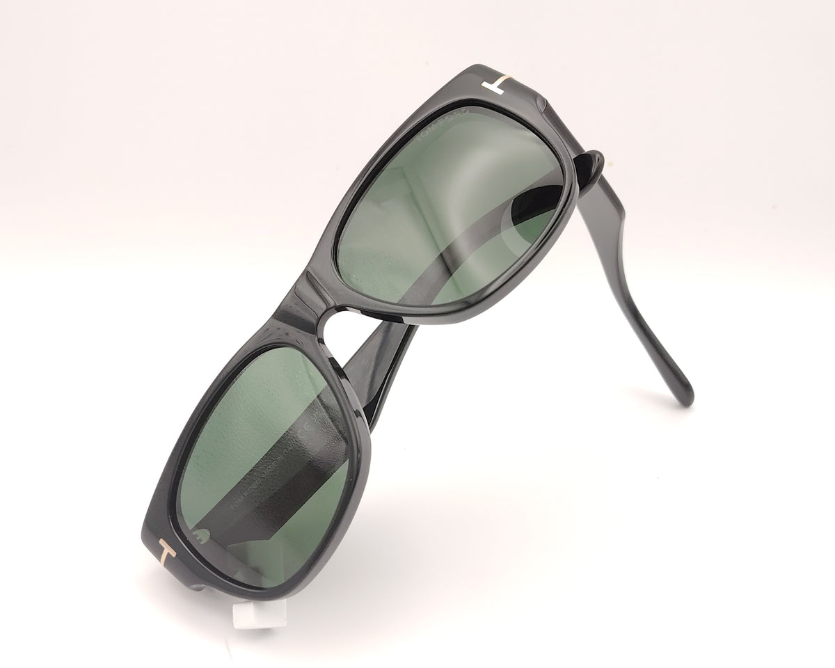 gafas de sol tom ford tf1405 01n de acetato negro brillante con lentes verdes y varillas anchas con detalle metálico dorado