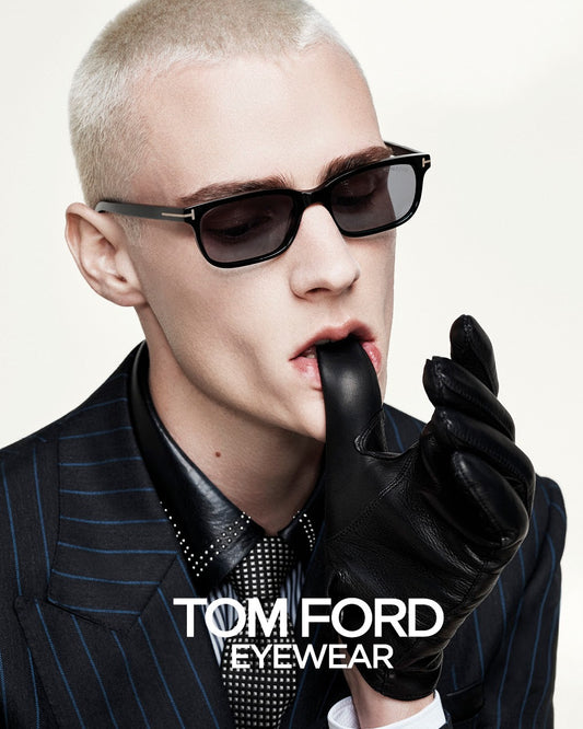 gafas de sol tom ford tf1480 01a rectangulares de acetato negro brillante con detalle metálico dorado en las varillas