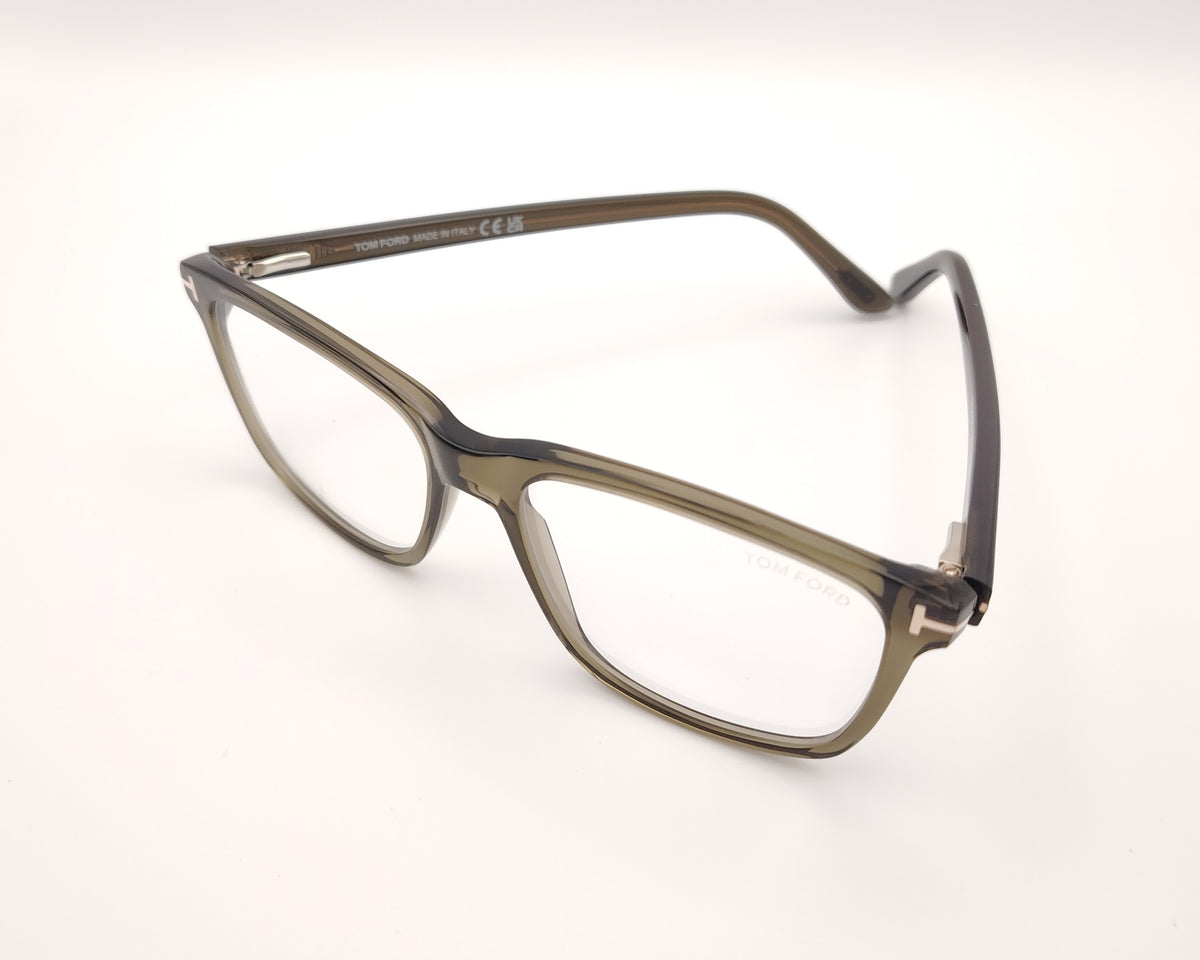 gafas graduadas tom ford tf5479 096 de acetato verde oliva translúcido con montura rectangular y detalle metálico en forma de t en las varillas