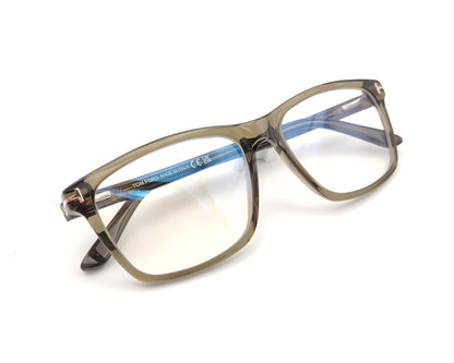 gafas graduadas tom ford tf5479 096 de acetato verde oliva translúcido con montura rectangular y detalle metálico en forma de t en las varillas
