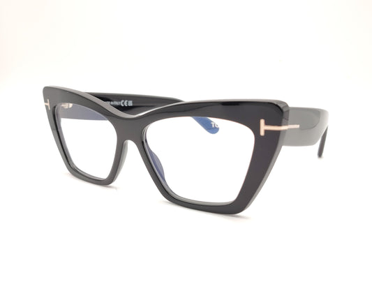 gafas tom ford negras de forma cat eye extragrande con detalle metálico en las varillas