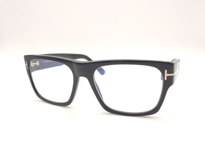 gafas tom ford negras rectangulares con detalle metálico en las varillas