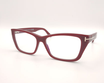 gafas tom ford rectangulares  color burdeos con detalle metálico dorado en las varillas