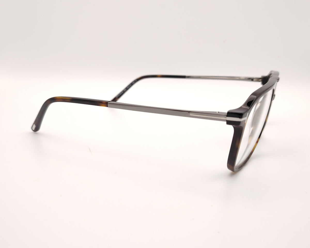 gafas tom ford de estilo aviador en acetato carey con doble puente y varillas metálicas