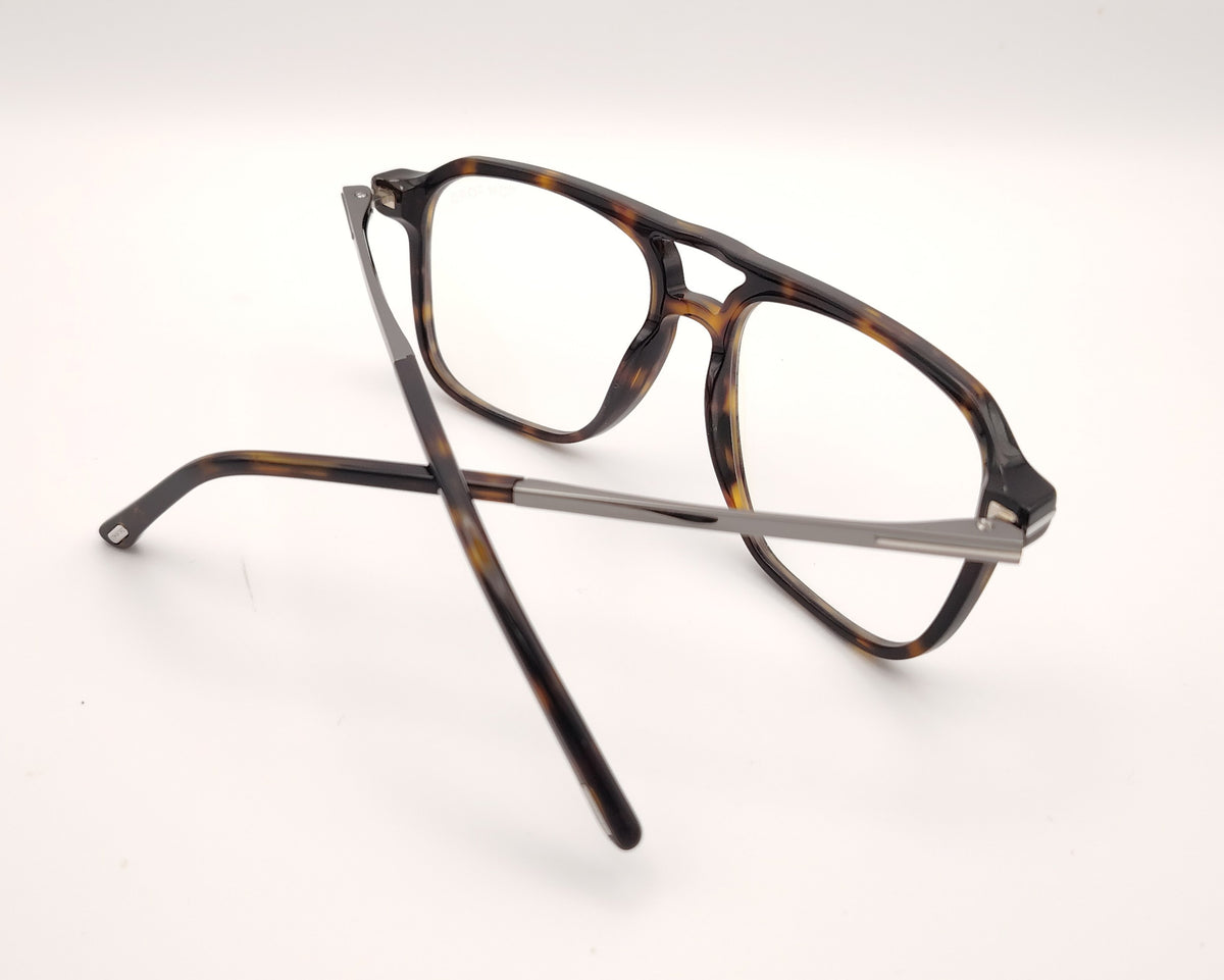 gafas tom ford de estilo aviador en acetato carey con doble puente y varillas metálicas