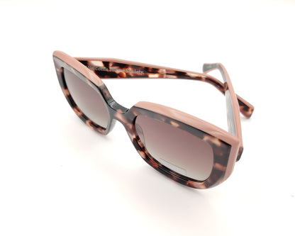 gafas de sol polarizadas en color carey y rosa empolvado con lentes degradadas marrones