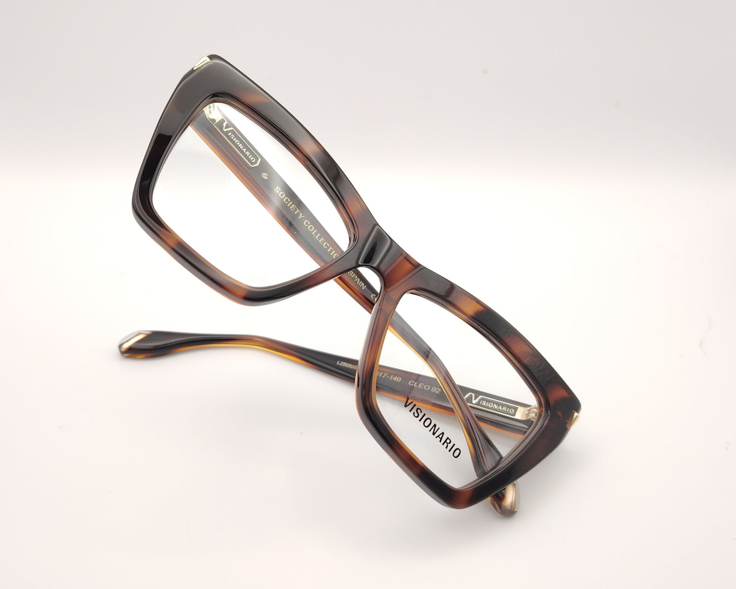 gafas de vista cat eye en acetato carey oscuro con detalles dorados de la marca visionario