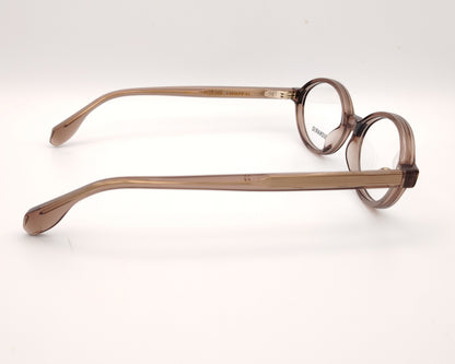 gafas de sol visionario en color taupe traslúcido ovaladas 