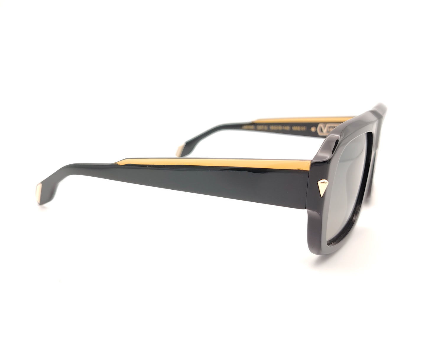 gafas de sol visionario negras con lentes polarizadas y montura rectangular 