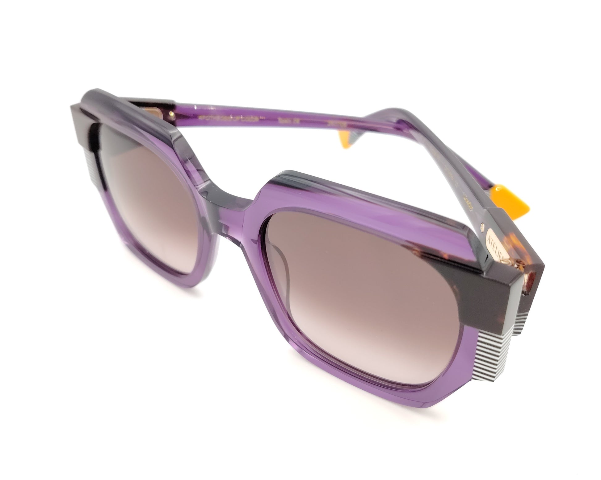 gafas de sol de forma geométrica en lila translúcido y carey con lentes degradadas marrón