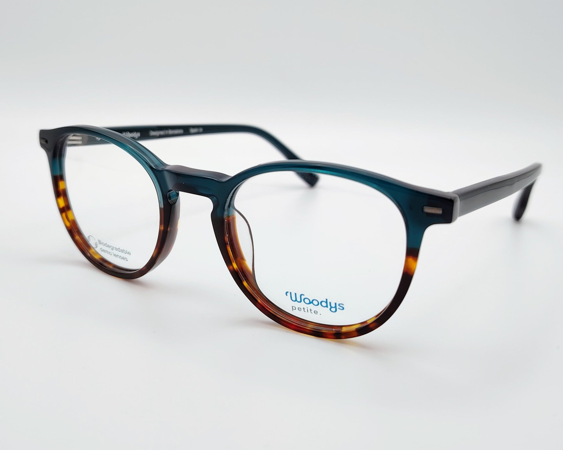 gafas graduadas woodys flynn 03 con montura de acetato en un elegante degradado de azul petróleo a habana diseño de inspiración clásica con un toque contemporáneo varillas en el mismo azul que el frente