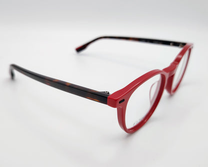 gafas graduadas woodys flynn 04 con montura de acetato en color rojo diseño redondeado con puente keyhole y varillas en carey  que aportan contraste sutil estilo moderno y juvenil con un ajuste cómodo