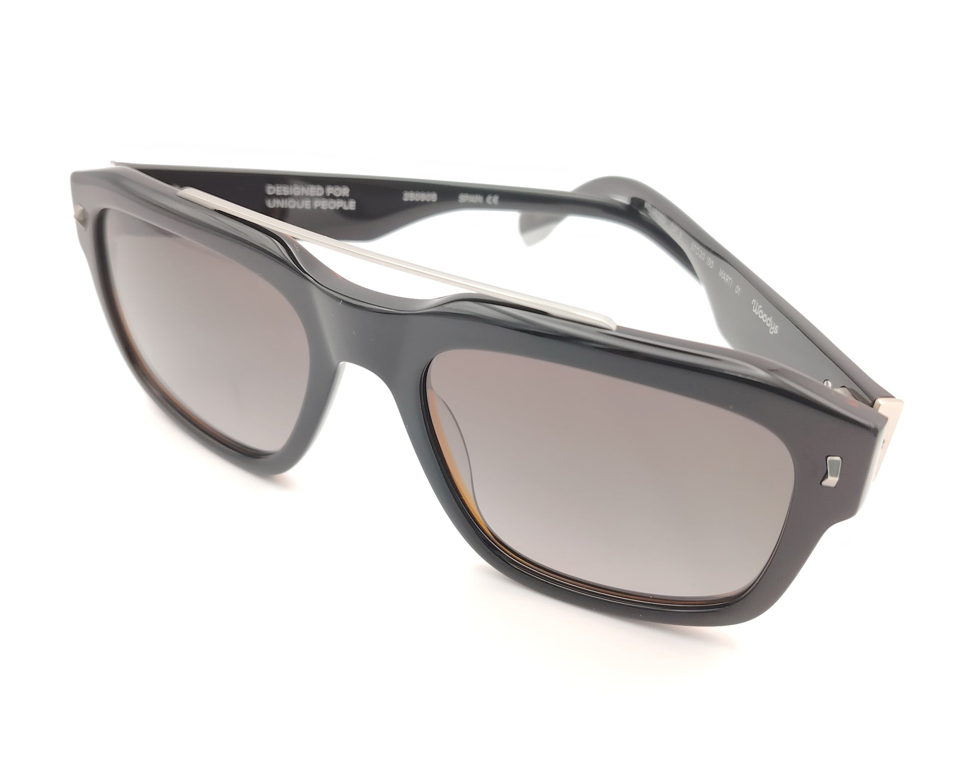 gafas de sol cuadradas oversize en acetato negro con doble puente y lentes gris degradado