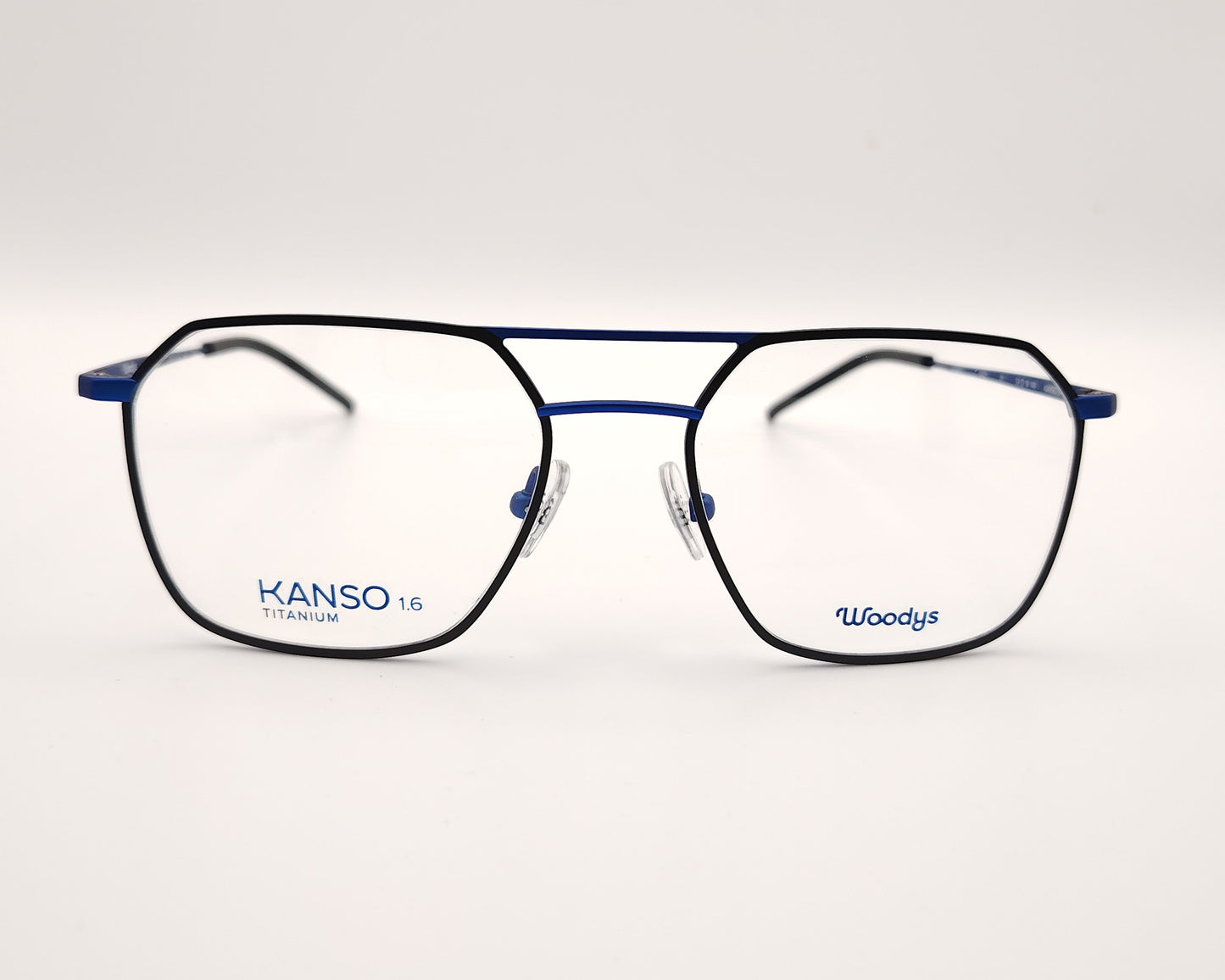 gafas graduadas geometricas oversize en titanio azul con doble puente y detalles negros